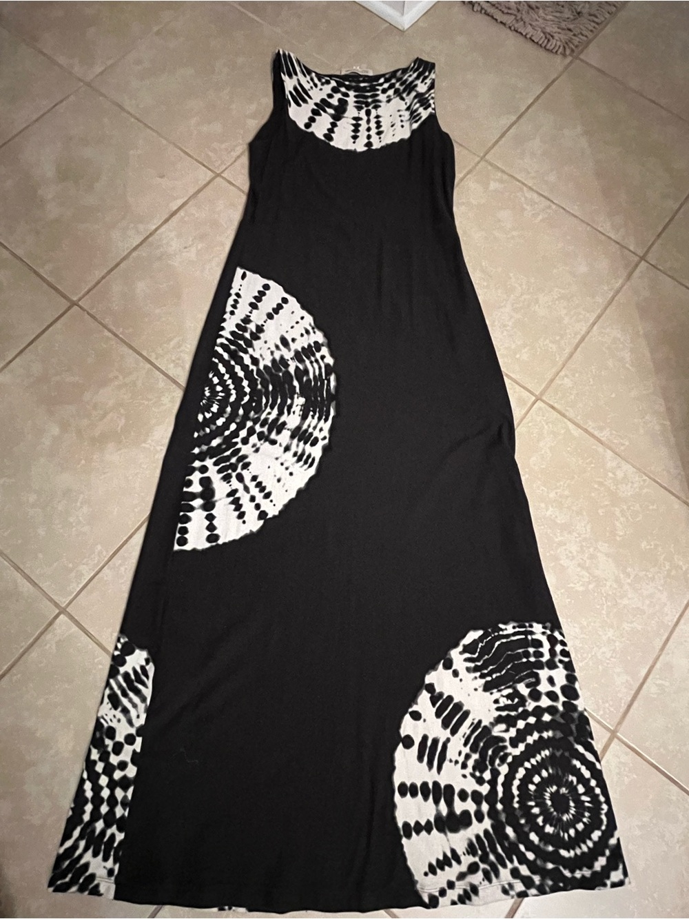 Jones New York Black Maxi Dress with White Circular Print
